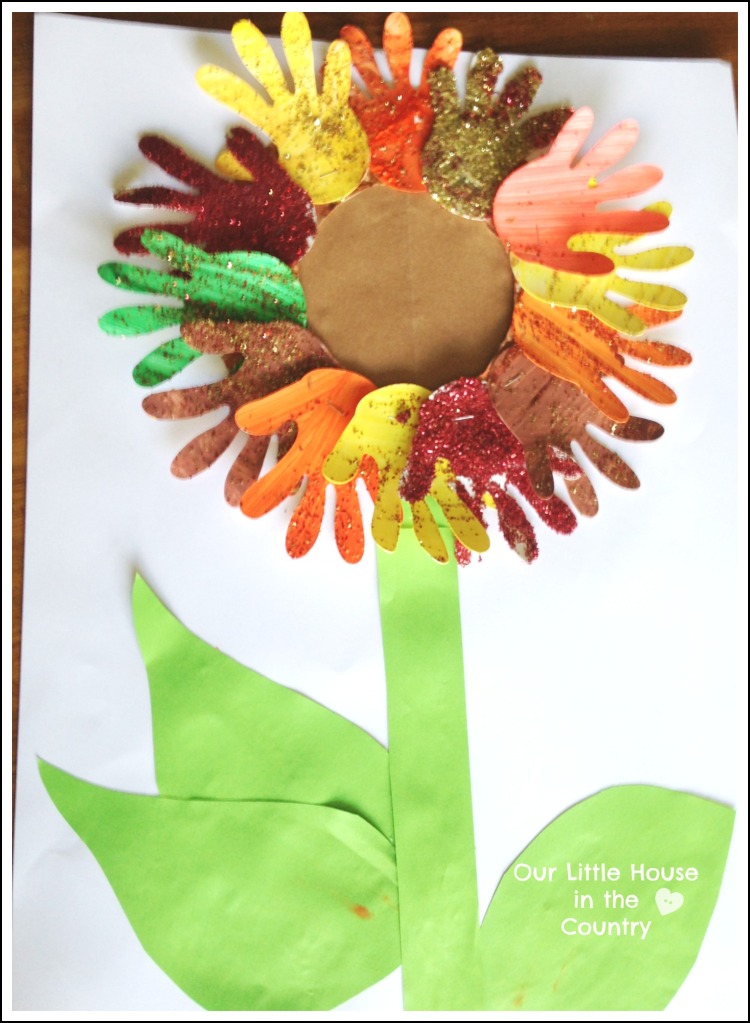 Handprint Sunflowers Art  - Autumn/Fall Art Activities for Kids - Our Little House in the Country #sunflowers #autumn #fall #artforkids